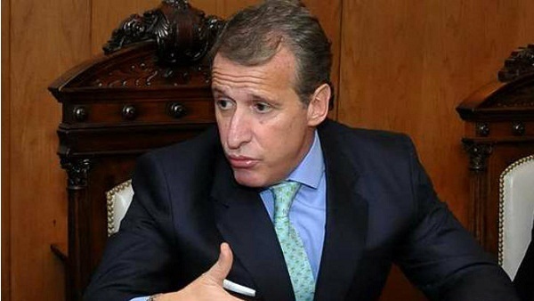 استقالة عضو لجنة «أخلاق الفيفا» بسبب فضيحة أوراق «بنما» 