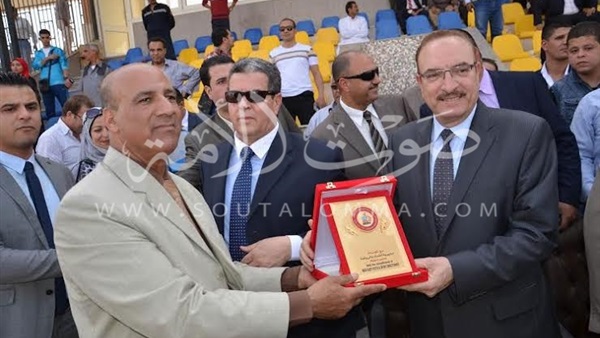 محافظ بني سويف يشهد نهائي دورى الشباب لكرة القدم محافظ بني سويف يشهد نهائي دورى الشباب لكرة القدم