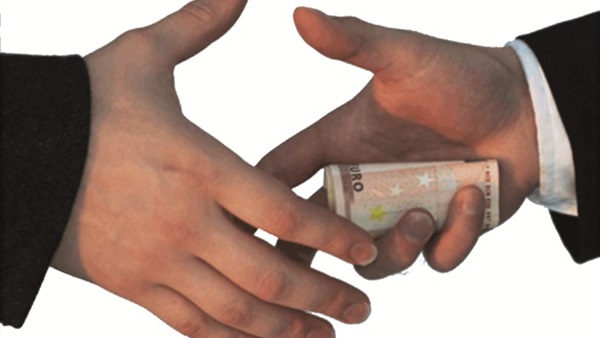 نيابة الإسكندرية تباشر التحقيق فى واقعة الاستيلاء على أموال كلية الطب نيابة الإسكندرية تباشر التحقيق فى واقعة الاستيلاء على أموال كلية الطب
