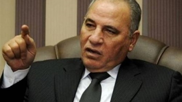 التحقيق في إتهام «الزند» بتوصية قاضي الرشوة الجنسية لتبرءة «موسى»