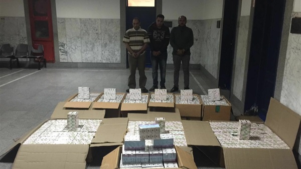 ضبط تشكيل عصابي بحوزته 432 ألف قرص مخدر في الأسكندرية ضبط تشكيل عصابي بحوزته 432 ألف قرص مخدر في الأسكندرية