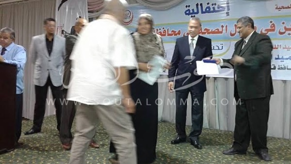 بالصور.. تكريم الموظف المثالي بصحة «نجع حمادي» بالصور.. تكريم الموظف المثالي بصحة «نجع حمادي»