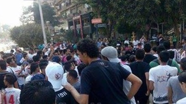 بالصورة.. جماهير الزمالك تخلع «لوجو» النادي بالصورة.. جماهير الزمالك تخلع «لوجو» النادي