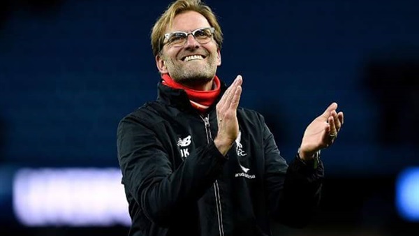 صورة.. «دورتموند» يضع «كلوب» في موقف طريف قبل «موقعة» ليفربول صورة.. «دورتموند» يضع «كلوب» في موقف طريف قبل «موقعة» ليفربول