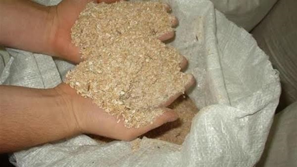 ضبط 5 أطنان نخالة خشنة مجهولة المصدر بالمنوفية ضبط 5 أطنان نخالة خشنة مجهولة المصدر بالمنوفية