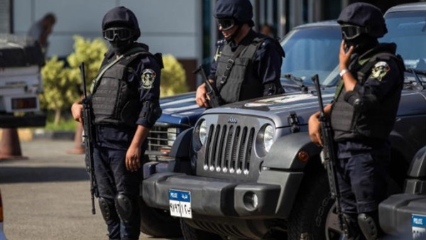 القبض على 6 ضباط و25 شرطي في قضايا فساد القبض على 6 ضباط و25 شرطي في قضايا فساد