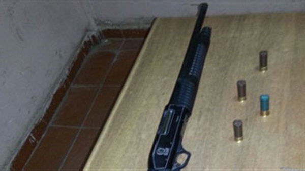 ضبط عاطل بحوزته بندقية آلية و23 طلقة بأسوان ضبط عاطل بحوزته بندقية آلية و23 طلقة بأسوان