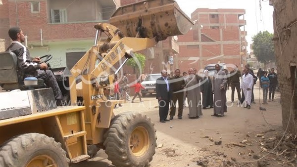 بالصور.. انهيار سقف منزل قديم بقرية ميت عاصم ببنها بالصور.. انهيار سقف منزل قديم بقرية ميت عاصم ببنها