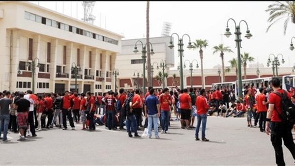 «الألتراس» يصل ملعب مباراة الأهلي ويانج أفريكانز