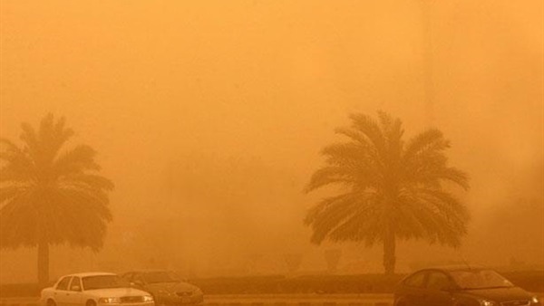 عواصف ترابية وأمطار خفيفة تضرب محافظة أسيوط 