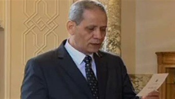 الشربيني لـ المعلمين: أنتم أصحاب حقوق ولا تفرفه بينكم الشربيني لـ المعلمين: أنتم أصحاب حقوق ولا تفرفه بينكم
