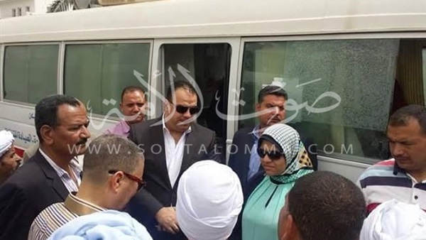 محافظ الفيوم يتابع أعمال القوافل الطبية  بالقرى الأكثر احتياجا