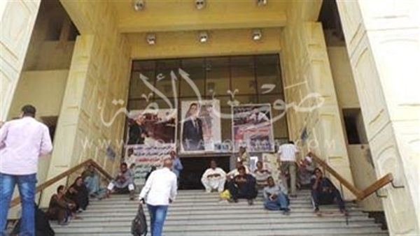 بالصور.. توافد المحاميين على انتخابات النقابة بأسوان بالصور.. توافد المحاميين على انتخابات النقابة بأسوان