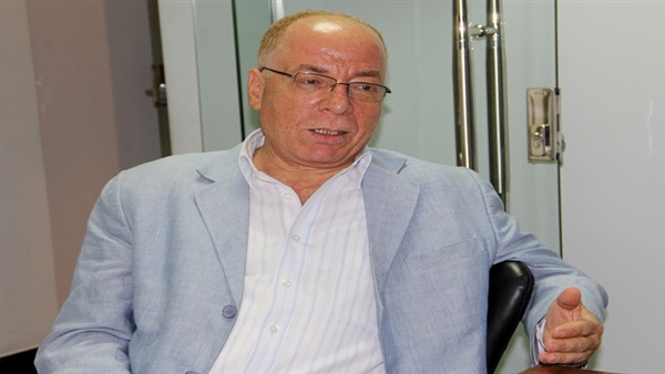 وزير الثقافة يفتتح معرض 90 سنة إبداع وزير الثقافة يفتتح معرض 90 سنة إبداع
