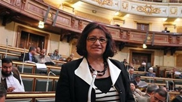 نادية هنري: أطالب بإجراء استفتاء شعبي حول «تيران وصنافير» نادية هنري: أطالب بإجراء استفتاء شعبي حول «تيران وصنافير»
