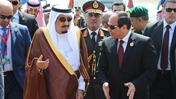 بالفيديو.. 7 مشاهد من زيارة العاهل السعودي لمصر.. استقبال حافل بمطار القاهرة..موكب ضخم يضم 65 سيارة.. السيسي يمنحه «قلادة النيل»..زيارته للأزهر الشريف..قصائد شعر بالبرلمان..تكريمه بجامعة القاهرة