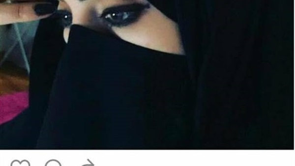 بالصور.. الهاربة «رضوى جلال» تستفز المصريين على مواقع التواصل بالصور.. الهاربة «رضوى جلال» تستفز المصريين على مواقع التواصل