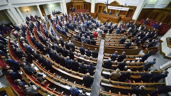حزب أوكراني يطالب الرئيس بالكشف عن شركاته التي أظهرتها «وثائق بنما»