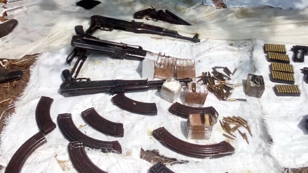 الداخلية: ضبط قاذف صاروخي وبنادق آلية بحوزة «شقيق الدكش» الداخلية: ضبط قاذف صاروخي وبنادق آلية بحوزة «شقيق الدكش»