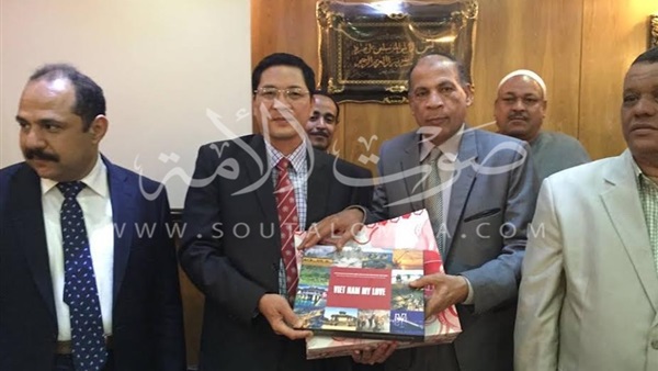 بالصور.. الغرفة التجارية بأسوان تلتقي بوفد فيتنام بالصور.. الغرفة التجارية بأسوان تلتقي بوفد فيتنام