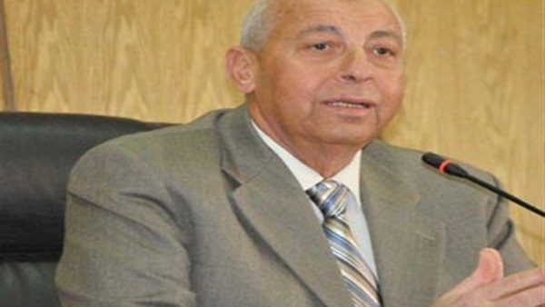 محافظ أسوان يوجة بإنشاء شبكة لتصريف المياه بطريق الصداقة محافظ أسوان يوجة بإنشاء شبكة لتصريف المياه بطريق الصداقة