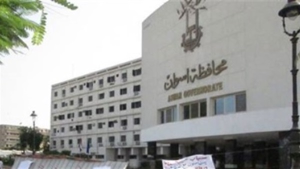 انخفاض عدد الفنادق العائمة بأسوان بسبب الطقس انخفاض عدد الفنادق العائمة بأسوان بسبب الطقس