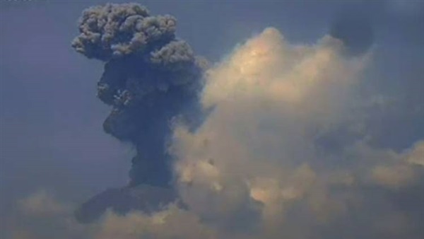 بركان «بوبوكاتبتبيل» بالمكسيك يثور من جديد