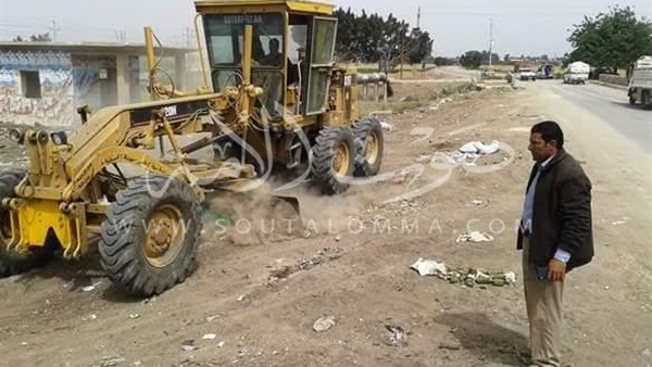 بالصور.. حملة نظافة وتمهيد لطرق الحسينية بالشرقية بالصور.. حملة نظافة وتمهيد لطرق الحسينية بالشرقية