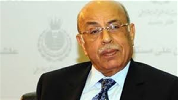 «مفيد شهاب» يظهر في لقاء السيسي بممثلي المجتمع «مفيد شهاب» يظهر في لقاء السيسي بممثلي المجتمع