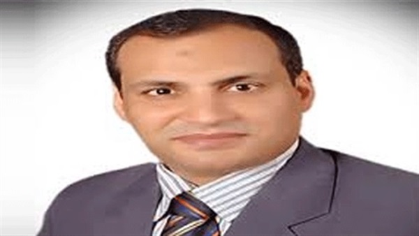 صلاح هاشم يناقش البعد الاقتصادى فى العلاقات الافرواسيوية