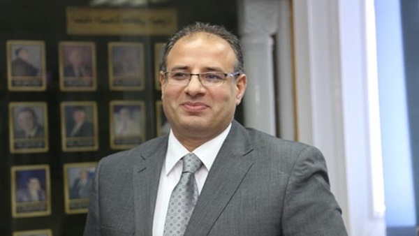 محافظ البحيرة يجتمع بمديري المستشفيات المركزية محافظ البحيرة يجتمع بمديري المستشفيات المركزية