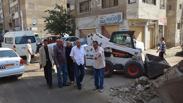 «عبدالواحد» يتفقد شوارع كفر الشيخ للوقوف علي مستوي النظافة بها «عبدالواحد» يتفقد شوارع كفر الشيخ للوقوف علي مستوي النظافة بها