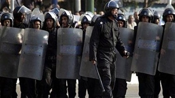 ضبط شخصين من «التحالف الشعبي» خلال «جمعة الأرض» بالإسكندرية ضبط شخصين من «التحالف الشعبي» خلال «جمعة الأرض» بالإسكندرية
