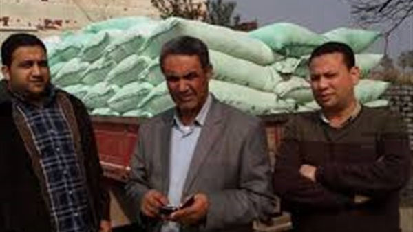ضبط 2 طن دقيق مدعم بالسوق السوداء ببني سويف ضبط 2 طن دقيق مدعم بالسوق السوداء ببني سويف