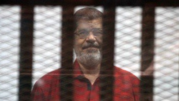غدا محاكمة مرسي و24 آخرين بتهمة إهانة القضاء غدا محاكمة مرسي و24 آخرين بتهمة إهانة القضاء