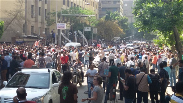 بالفيديو والصور.. وصول مسيرات لتظاهرة «الصحفيين» في «جمعة الأرض» بالفيديو والصور.. وصول مسيرات لتظاهرة «الصحفيين» في «جمعة الأرض»