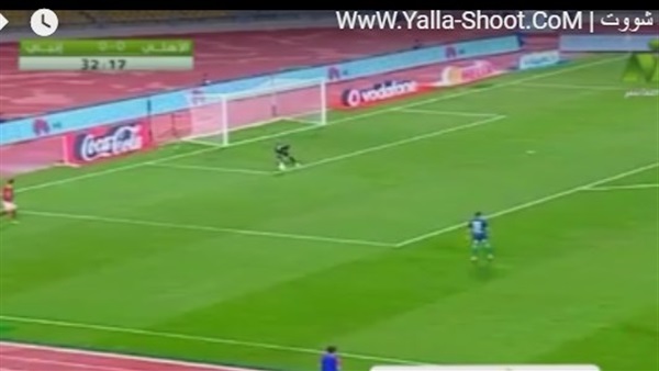 الأهلي يفرض سيطرته على إنبي فى النصف ساعة الأولي 
