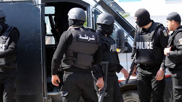 الداخلية التونسية: هجوم على الوحدات الأمنية في ميناء "سيدي يوسف" الداخلية التونسية: هجوم على الوحدات الأمنية في ميناء "سيدي يوسف"