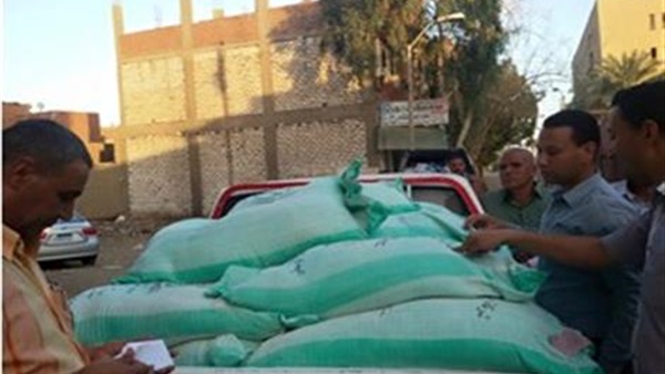 إحباط تهريب 4.5 طن دقيق مدعم للسوق السوداء ببني سويف إحباط تهريب 4.5 طن دقيق مدعم للسوق السوداء ببني سويف