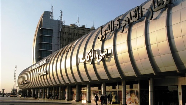 إحباط محاولة تهريب 81 جهاز تنصت بمطار القاهرة إحباط محاولة تهريب 81 جهاز تنصت بمطار القاهرة