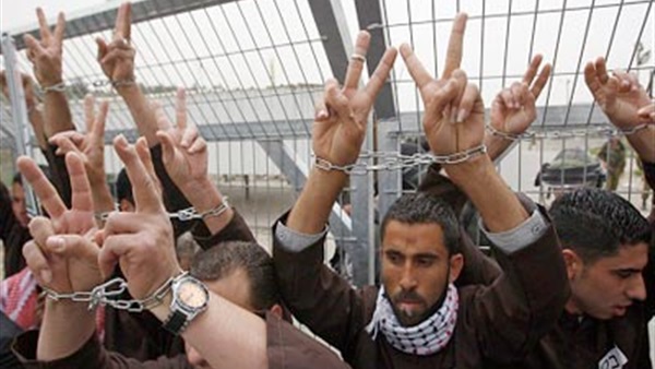 «الجبهة الشعبية» تدعو لتدويل قضية الأسرى الفلسطينيين «الجبهة الشعبية» تدعو لتدويل قضية الأسرى الفلسطينيين