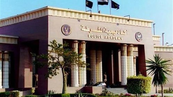 رئيس أكاديمية الشرطة لمأموري الأقسام: اهتموا بالضباط حديثي التخرج رئيس أكاديمية الشرطة لمأموري الأقسام: اهتموا بالضباط حديثي التخرج
