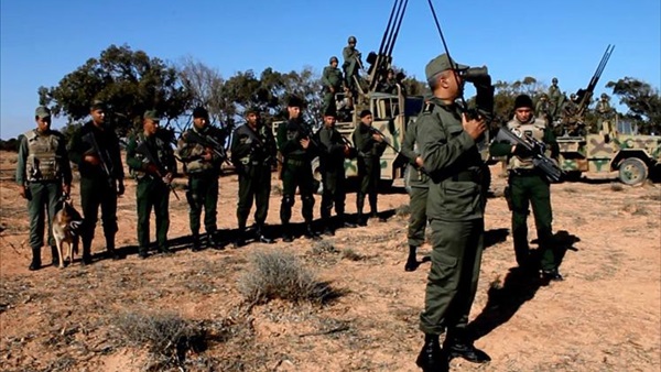 وزارة الدفاع التونسية: قوات عسكرية تتصدى لمحاولات تهريب في المنطقة العازلة
