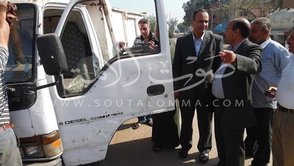 بالصور.. رئيس مدينة الحامول يطمئن على سيارات الحملة الميكانيكية بالصور.. رئيس مدينة الحامول يطمئن على سيارات الحملة الميكانيكية