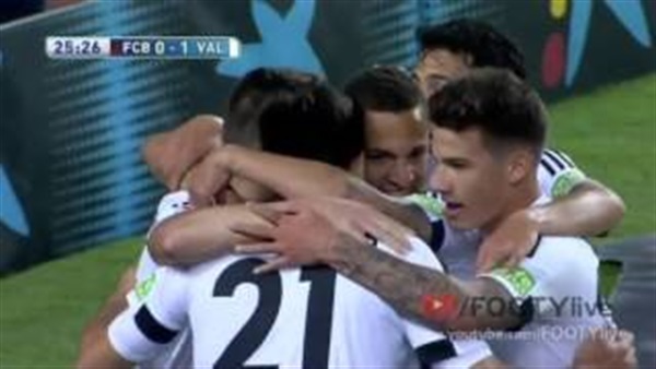 بالفيديو.. لاعب برشلونة يسجل الهدف الأول لـ«فالنسيا» بالفيديو.. لاعب برشلونة يسجل الهدف الأول لـ«فالنسيا»