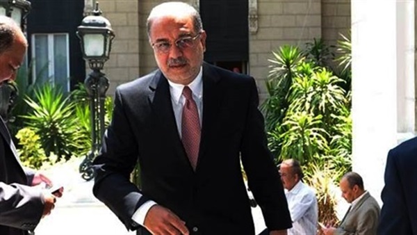 رئيس الوزراء يتفقد ميناء الاسكندرية بـ« قاطرة بحرية» رئيس الوزراء يتفقد ميناء الاسكندرية بـ« قاطرة بحرية»