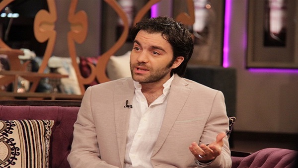 شريف رمزي يحضر لفيلم رومانسي جديد