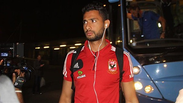 اليوم.. حارس الأهلي يبدأ التأهيل بالجري