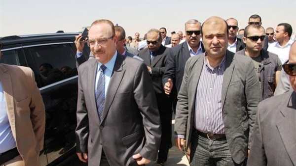 وزير التموين يتفقد شونة قمح أبناء الصعيد ببني سويف وزير التموين يتفقد شونة قمح أبناء الصعيد ببني سويف