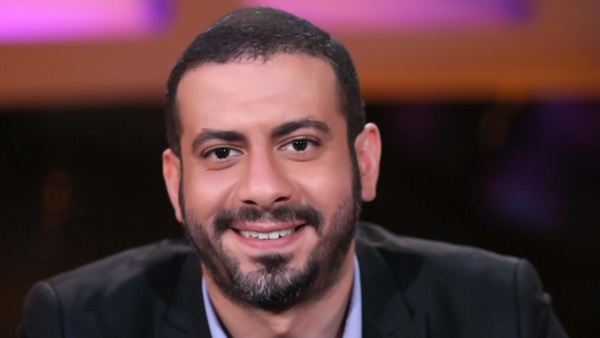 محمد فراج فى شوارع القاهره لاستئناف «الميزان»